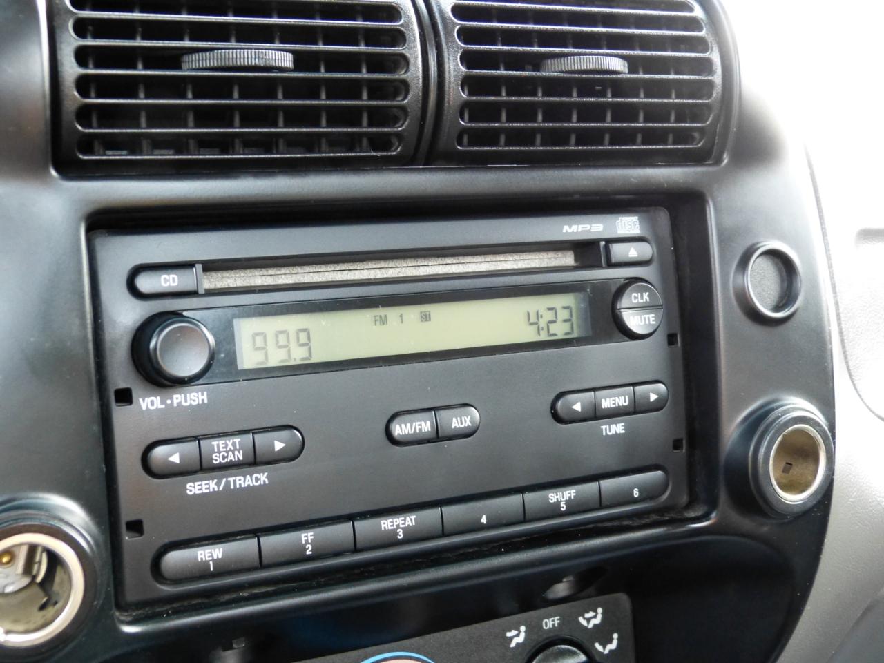 Ford Ranger Regular Cab 2WD 2009