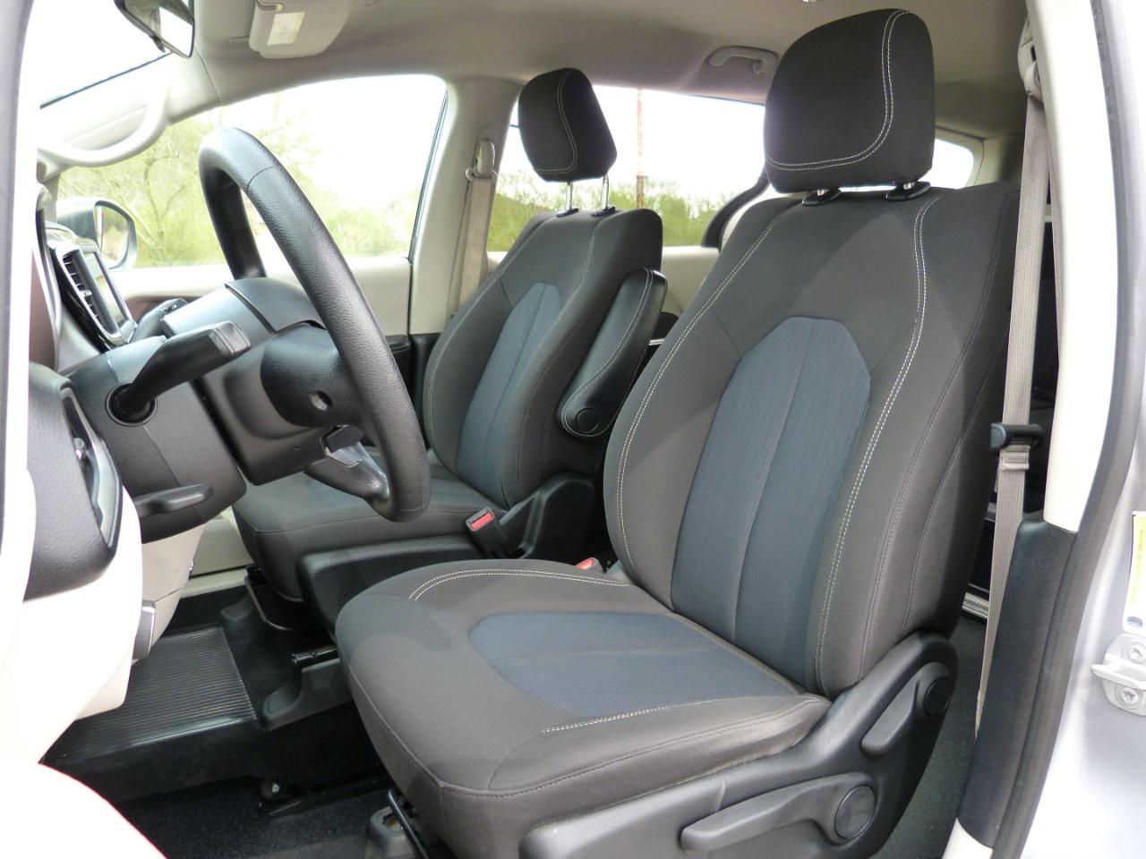 Chrysler Voyager  2020