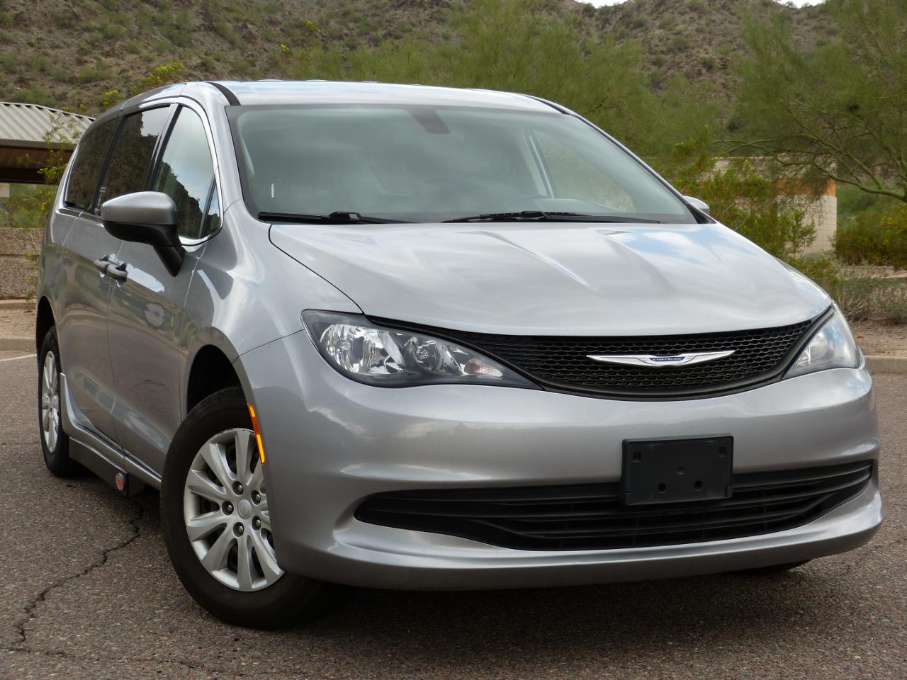 Chrysler Voyager  2020