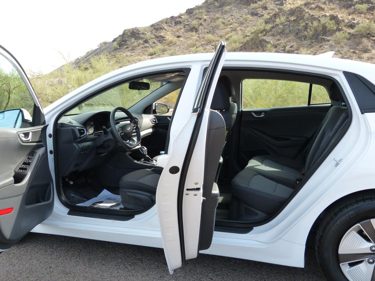 Hyundai Ioniq Hybrid Blue 2019