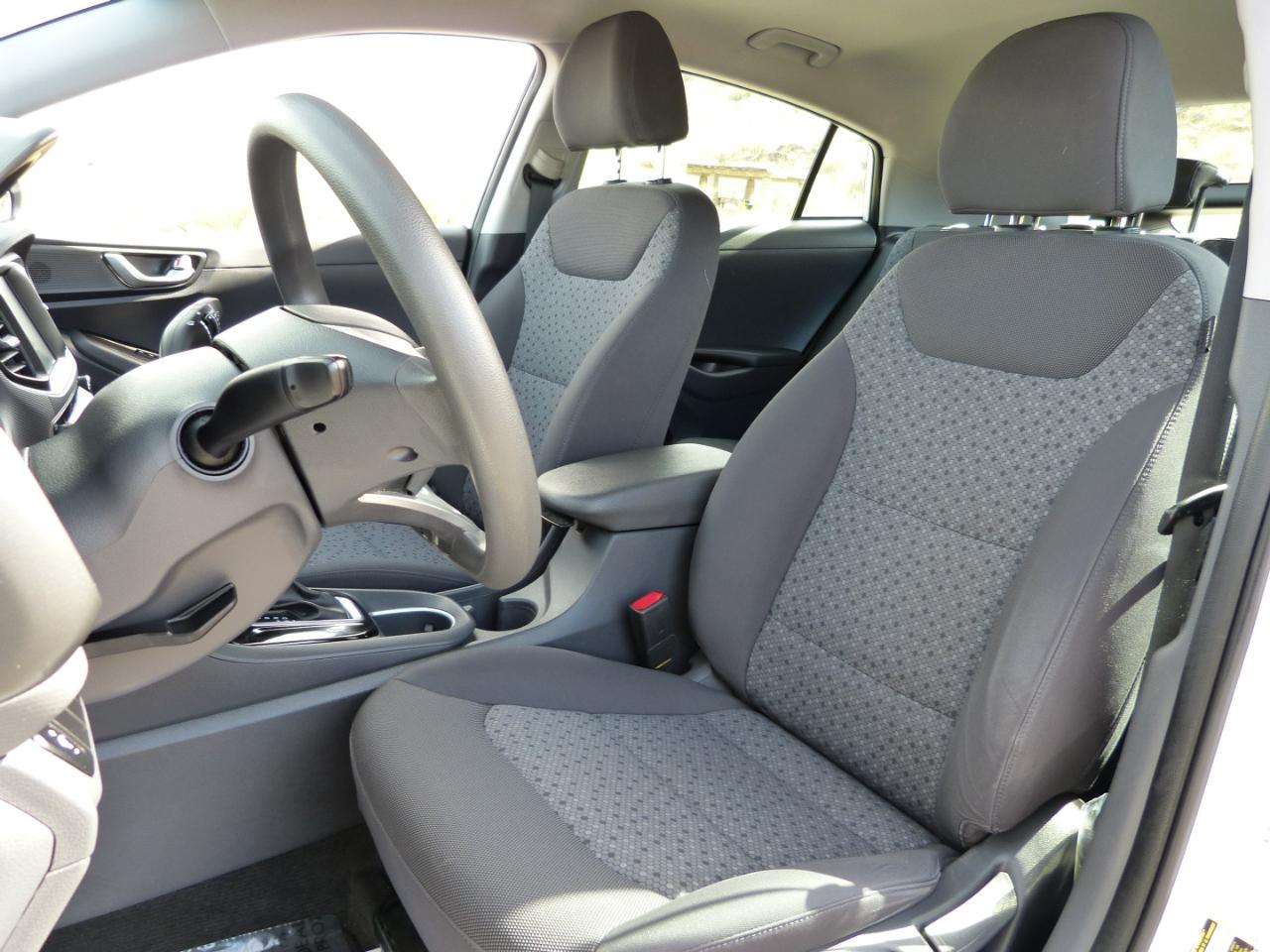 Hyundai Ioniq Hybrid Blue 2019