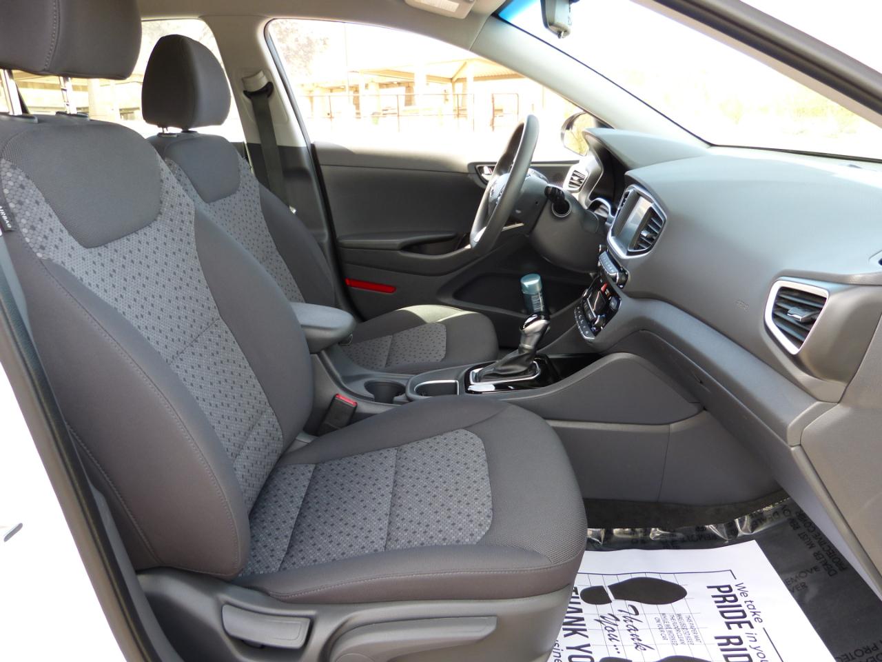 Hyundai Ioniq Hybrid Blue 2019
