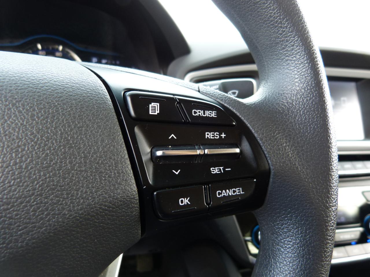 Hyundai Ioniq Hybrid Blue 2019