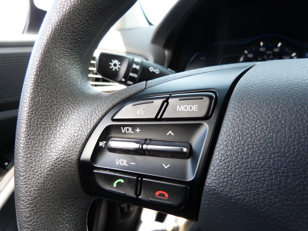 Hyundai Ioniq Hybrid Blue 2019