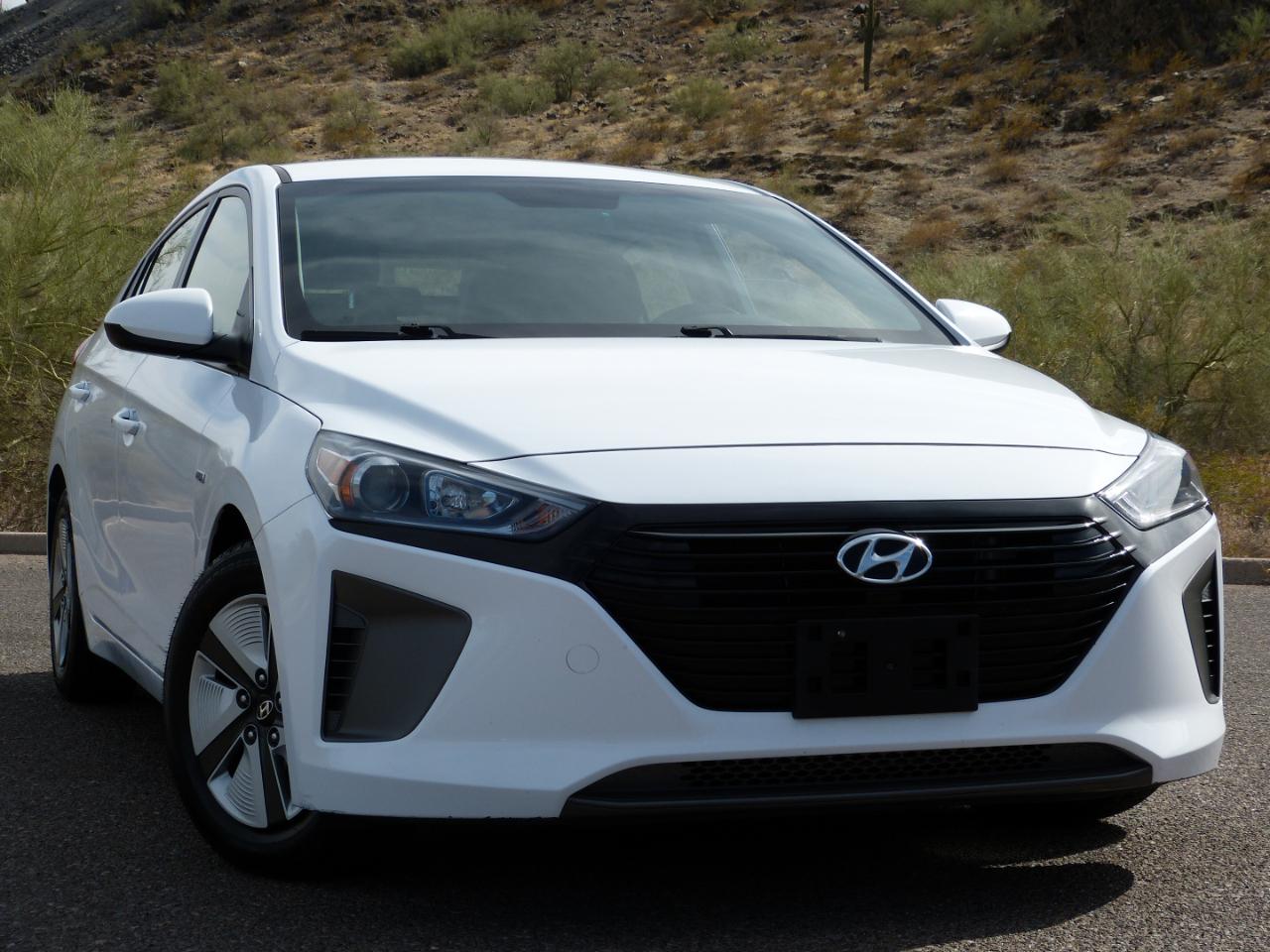 Hyundai Ioniq Hybrid Blue 2019