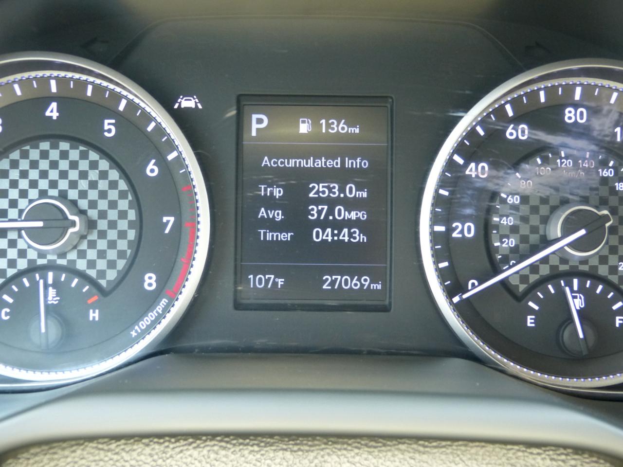 Hyundai Elantra SE 6AT 2020