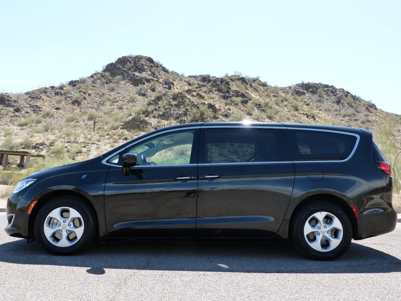 Chrysler Pacifica Hybrid Touring Plus 2018