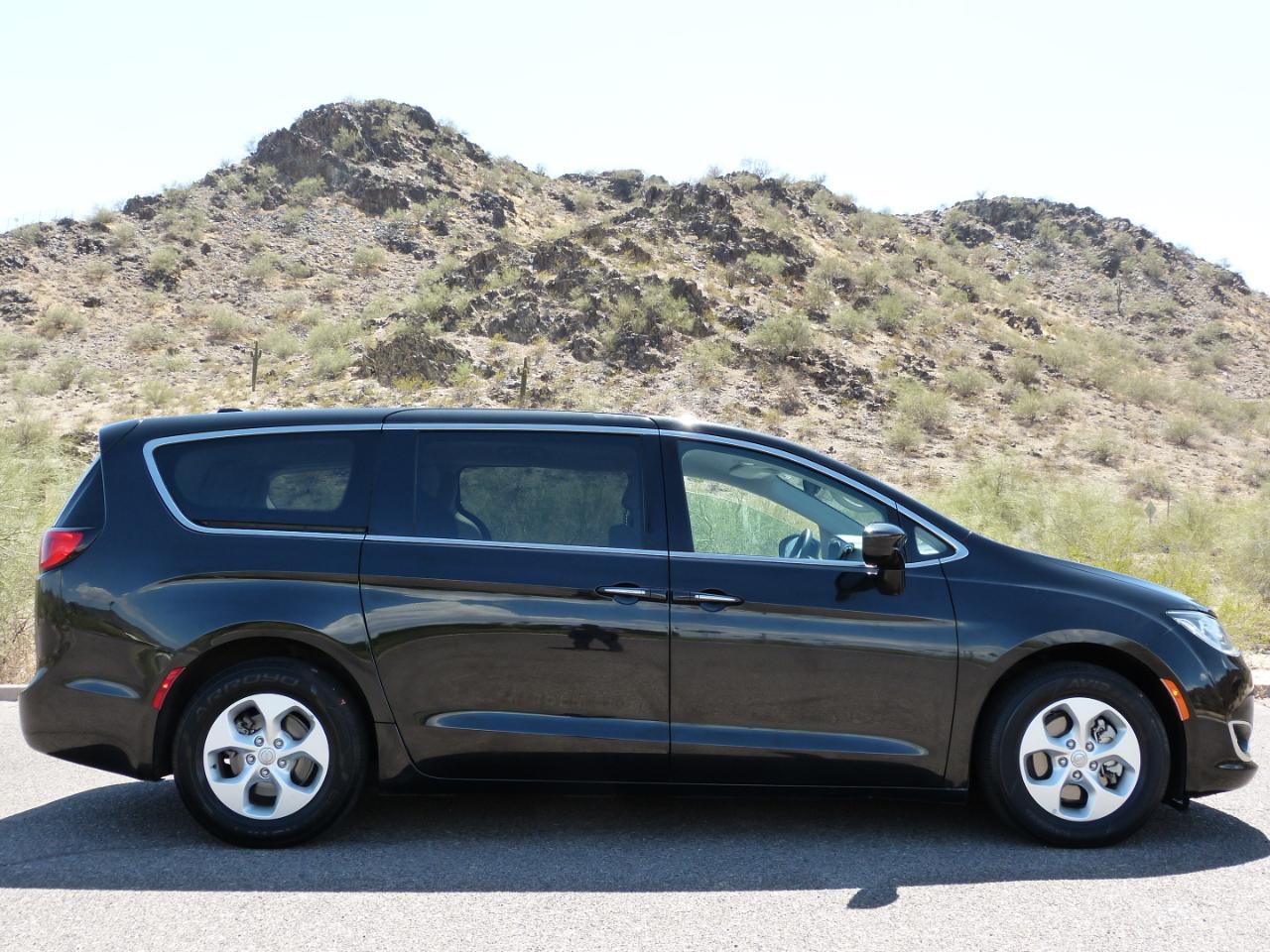 Chrysler Pacifica Hybrid Touring Plus 2018