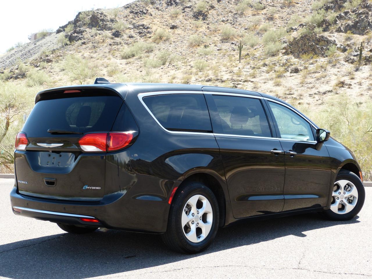 Chrysler Pacifica Hybrid Touring Plus 2018