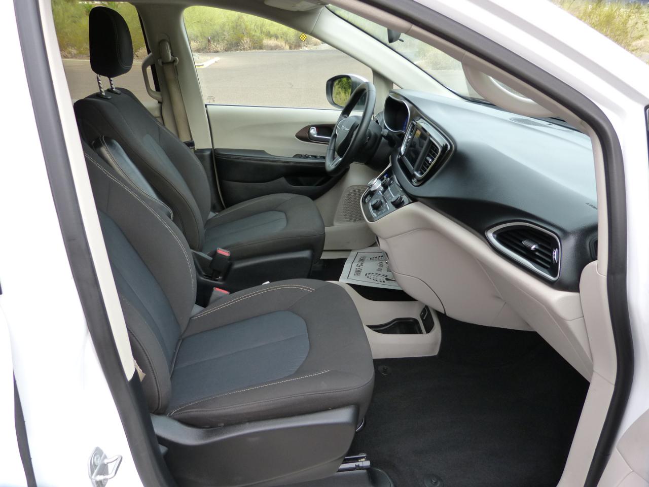 Chrysler Voyager LX 2020