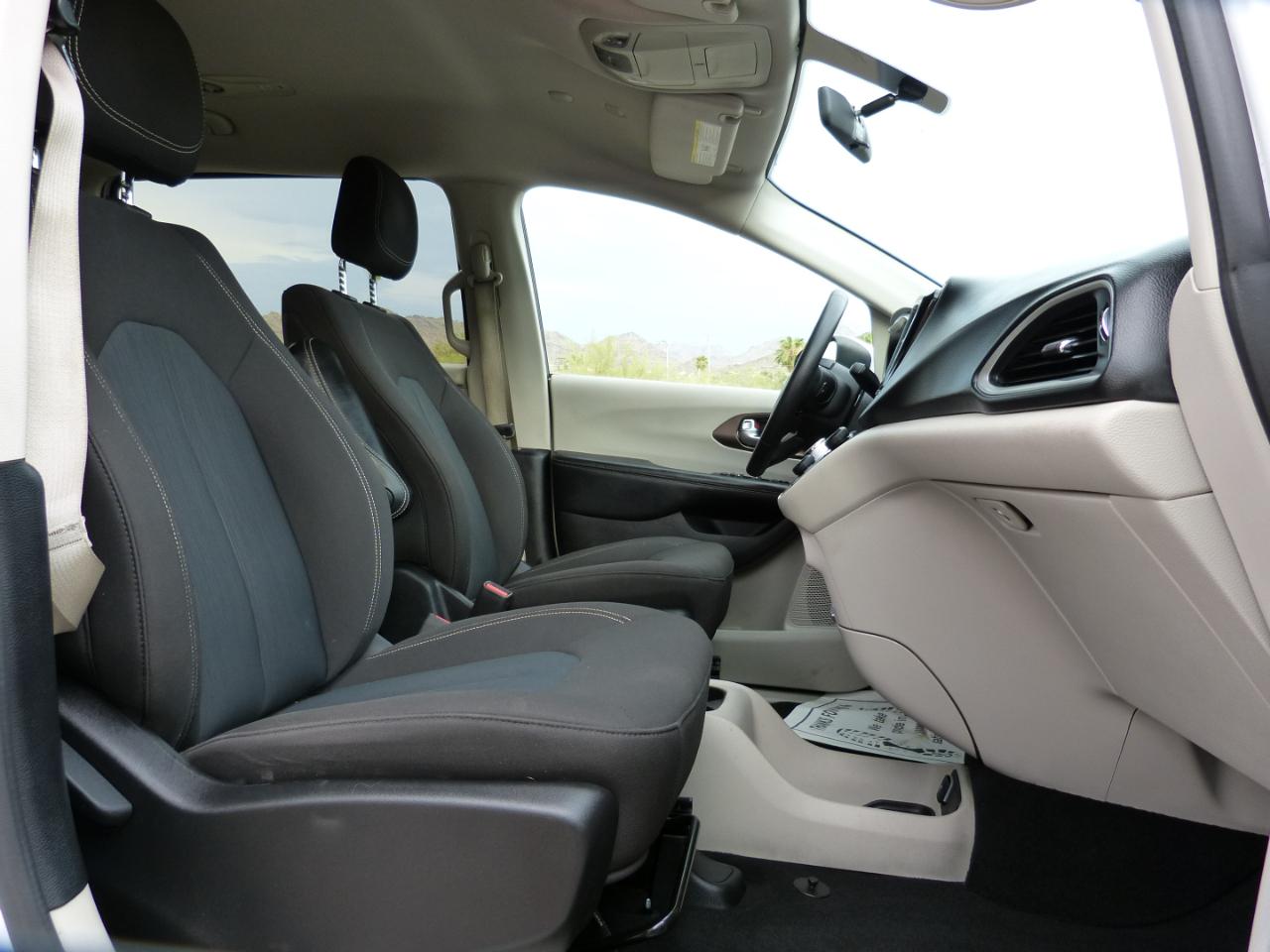 Chrysler Voyager LX 2020