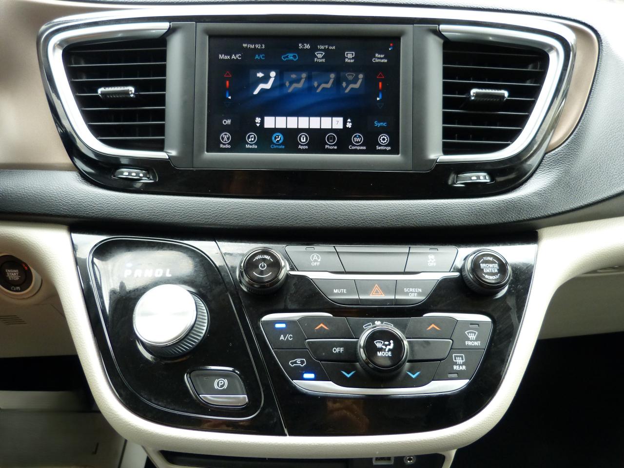 Chrysler Voyager LX 2020