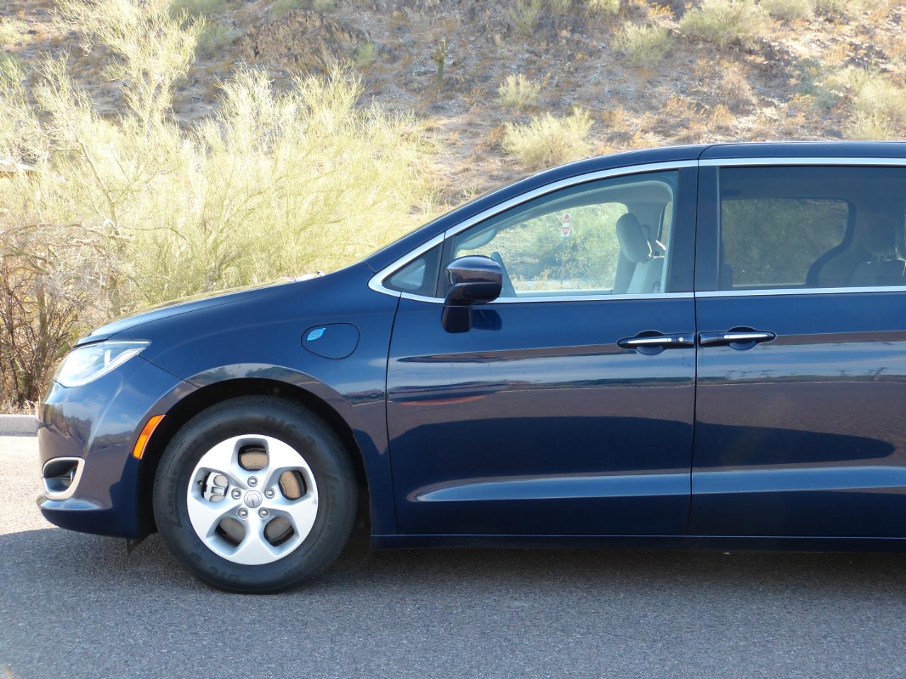 Chrysler Pacifica Hybrid Touring Plus 2018