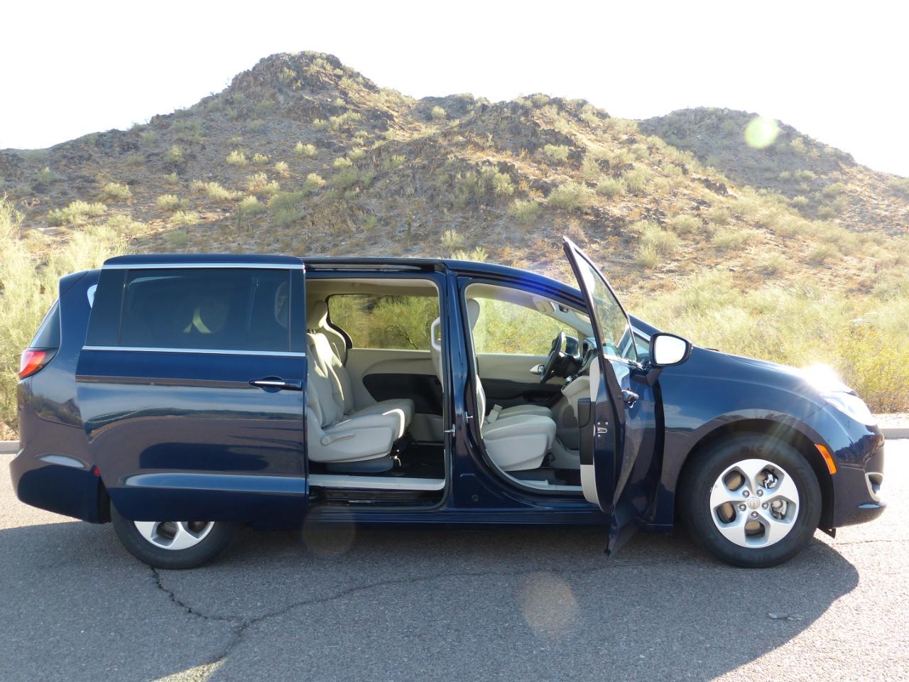 Chrysler Pacifica Hybrid Touring Plus 2018
