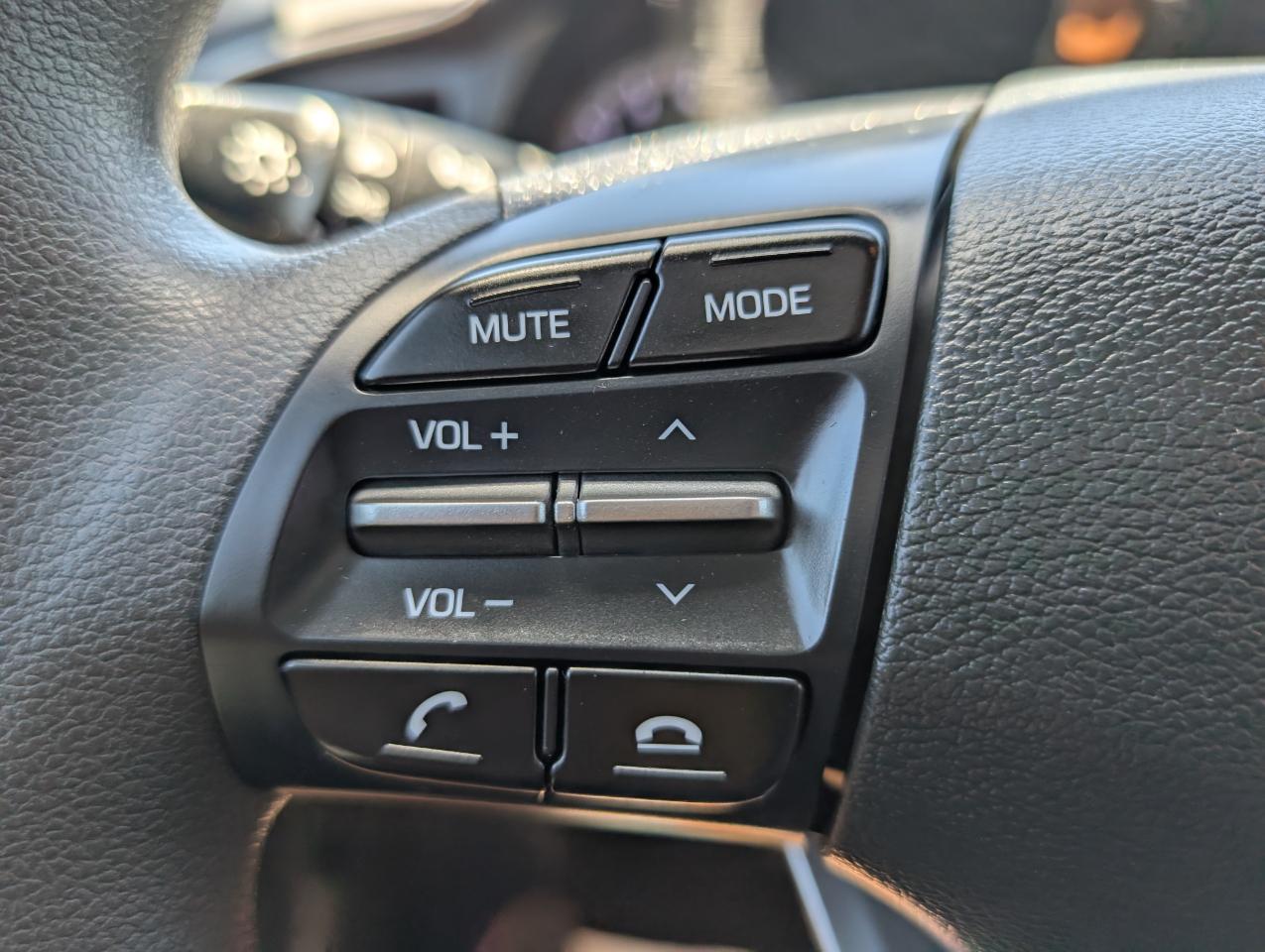 Hyundai Elantra SE 6AT 2020