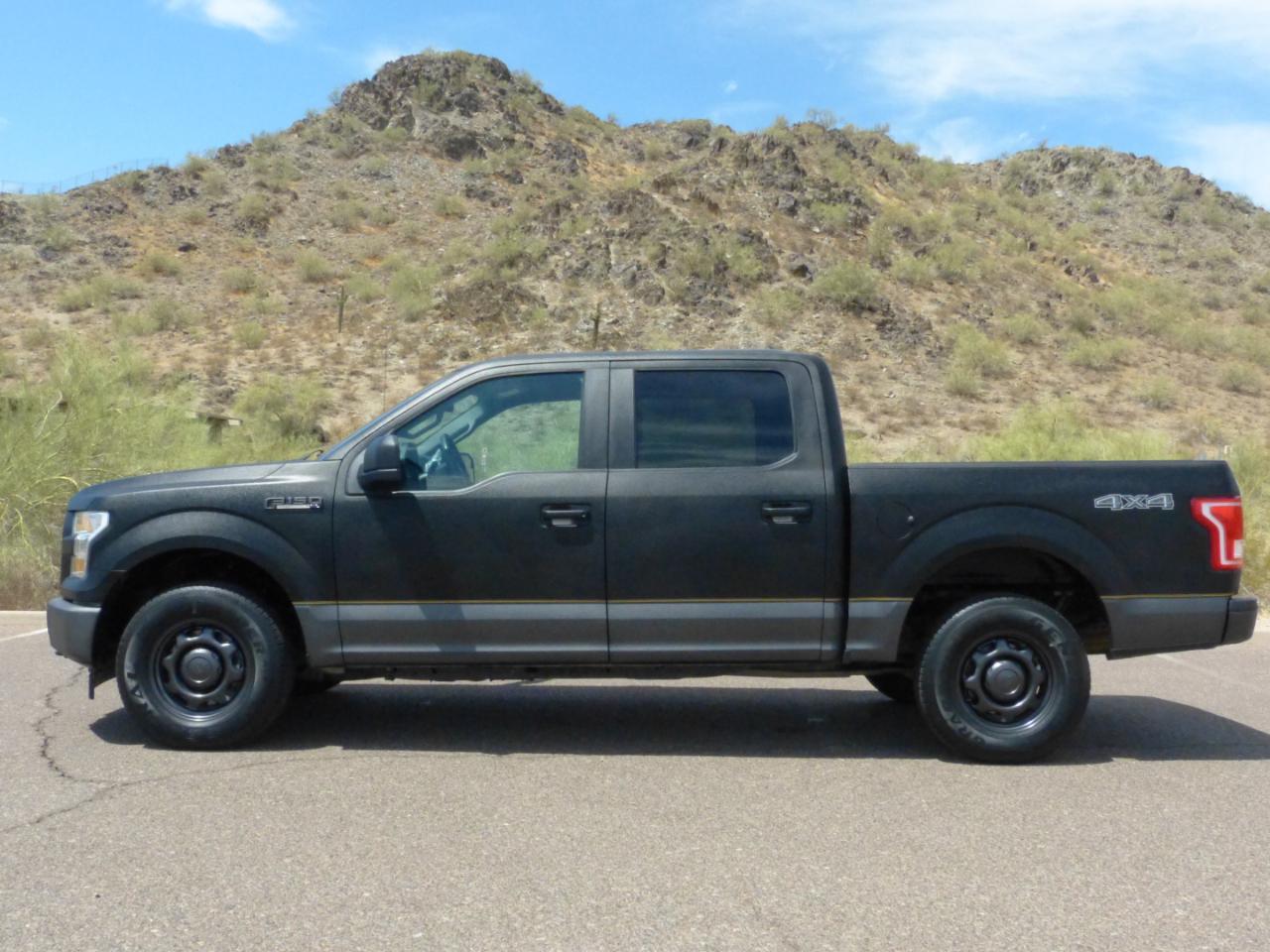 Ford F-150 XLT SuperCrew Short Bed 4WD 2017