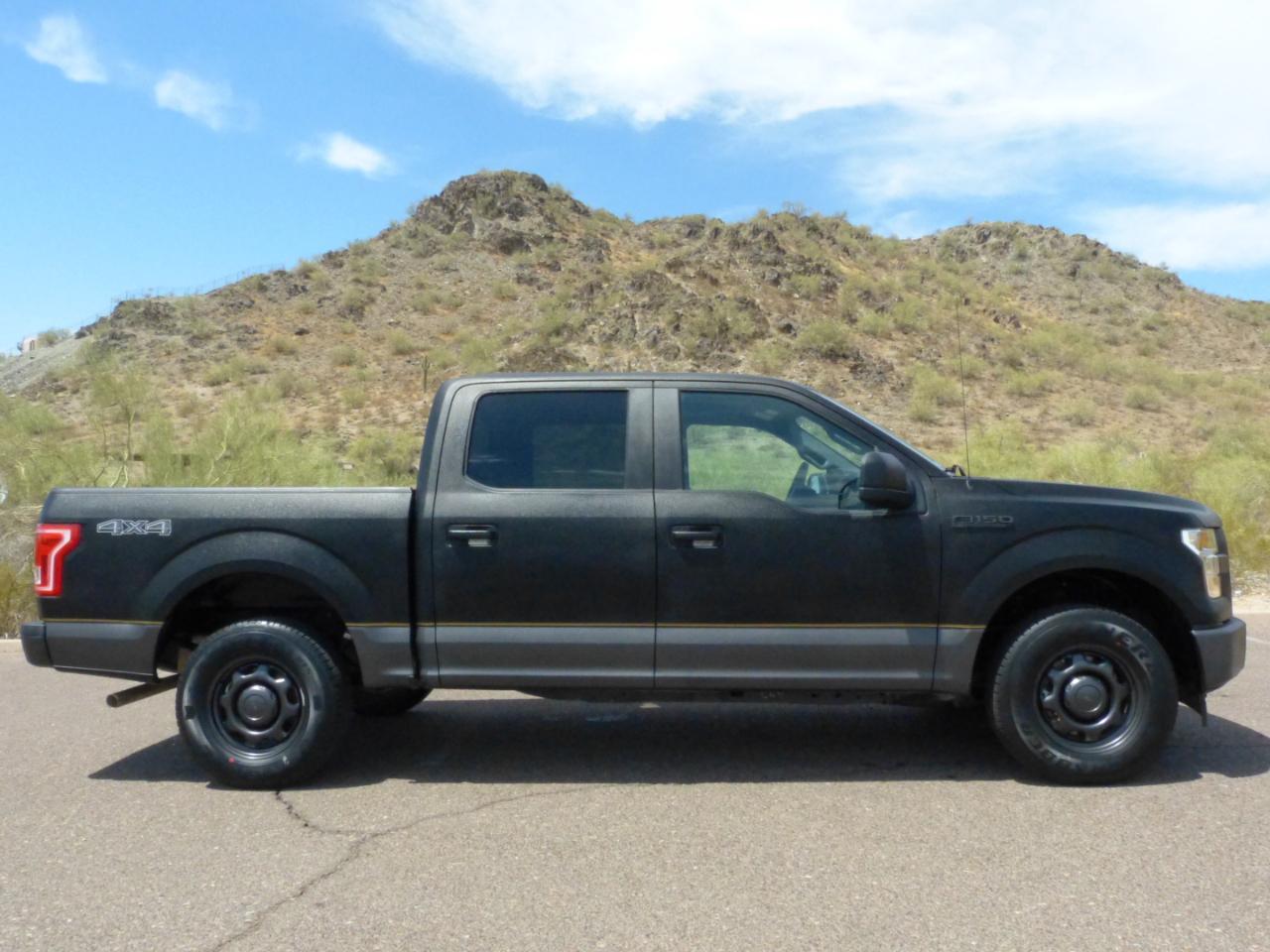 Ford F-150 XLT SuperCrew Short Bed 4WD 2017