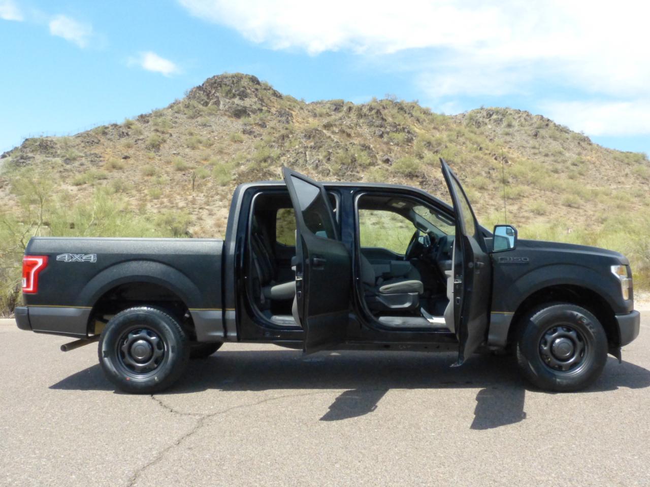 Ford F-150 XLT SuperCrew Short Bed 4WD 2017