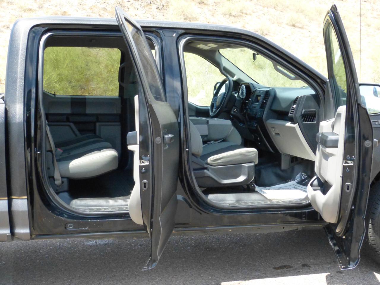 Ford F-150 XLT SuperCrew Short Bed 4WD 2017