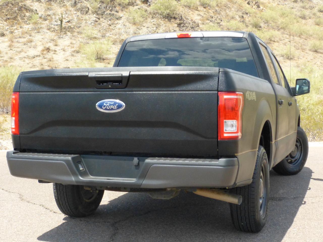 Ford F-150 XLT SuperCrew Short Bed 4WD 2017