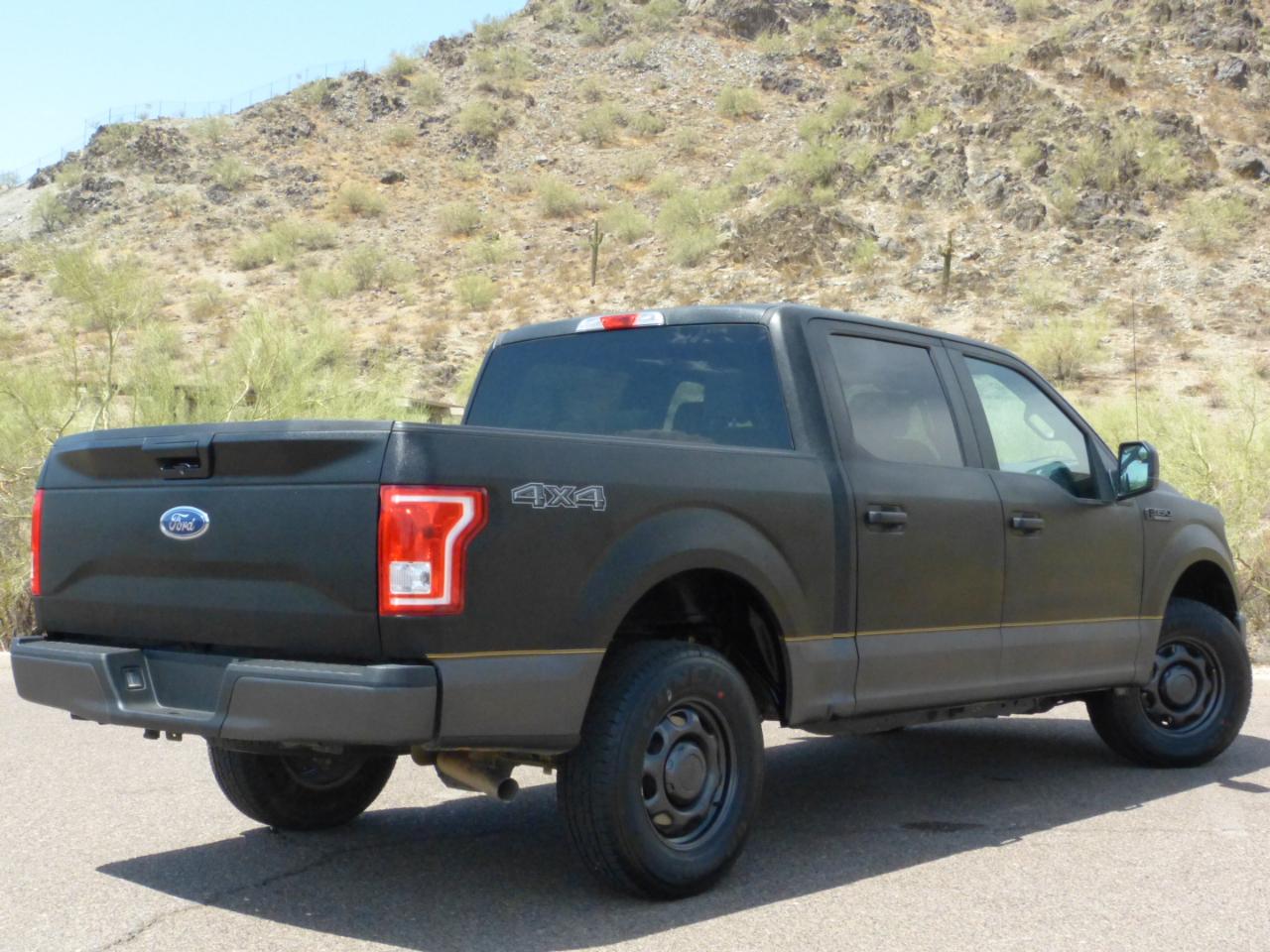 Ford F-150 XLT SuperCrew Short Bed 4WD 2017