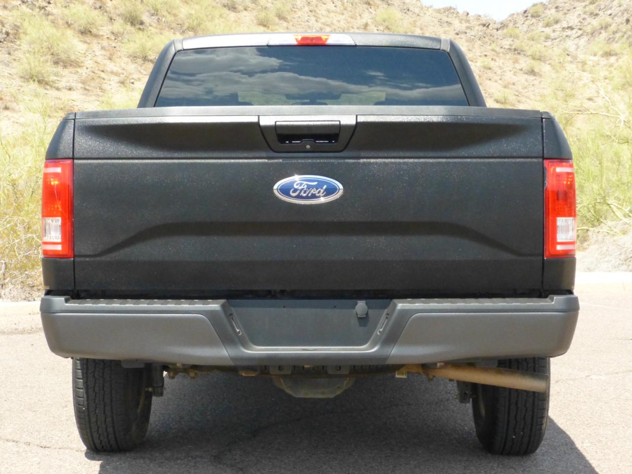 Ford F-150 XLT SuperCrew Short Bed 4WD 2017