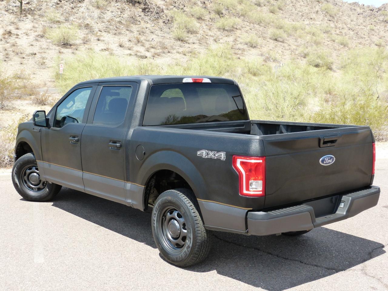 Ford F-150 XLT SuperCrew Short Bed 4WD 2017