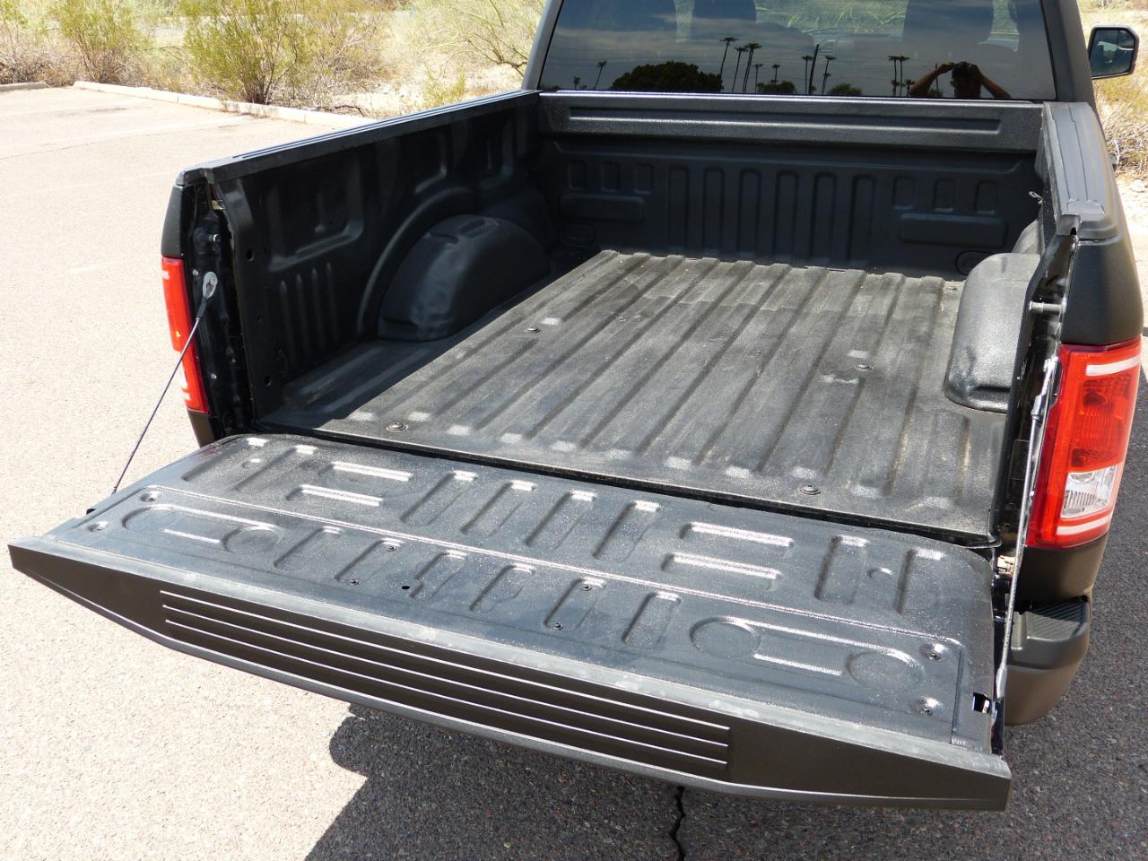 Ford F-150 XLT SuperCrew Short Bed 4WD 2017