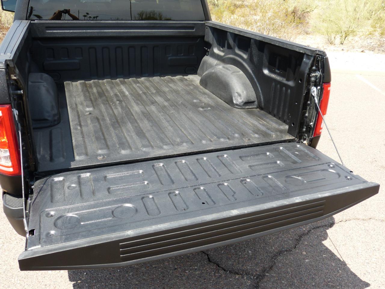 Ford F-150 XLT SuperCrew Short Bed 4WD 2017