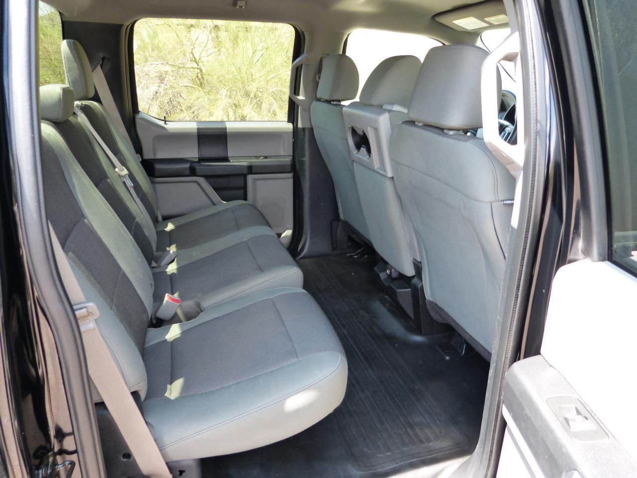 Ford F-150 XLT SuperCrew Short Bed 4WD 2017