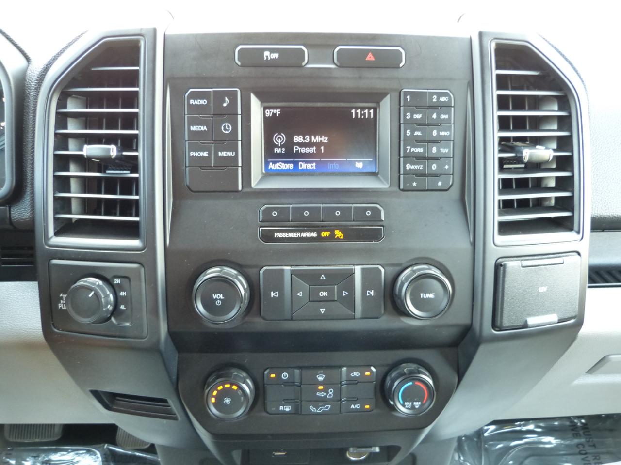Ford F-150 XLT SuperCrew Short Bed 4WD 2017