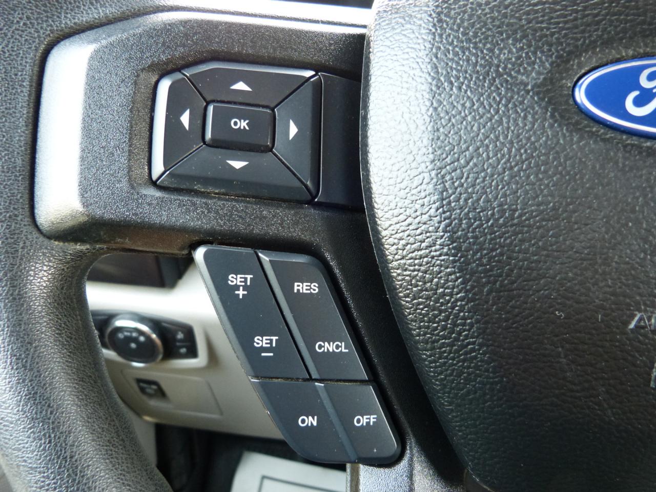 Ford F-150 XLT SuperCrew Short Bed 4WD 2017
