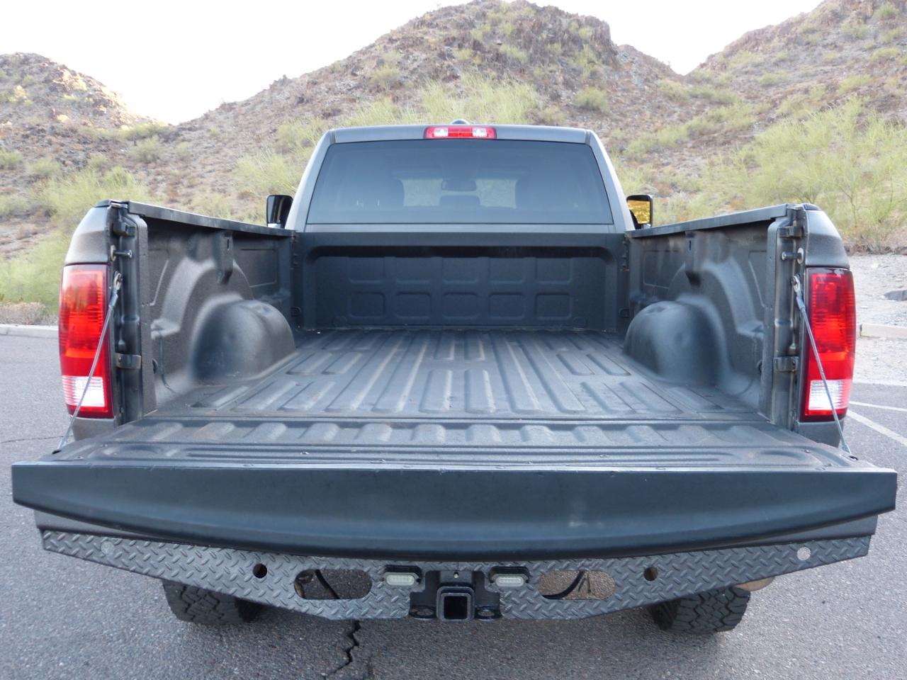RAM 2500 Tradesman Crew Cab LWB 4WD 2016