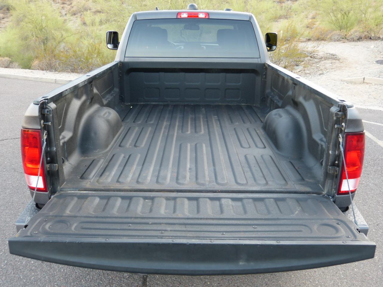 RAM 2500 Tradesman Crew Cab LWB 4WD 2016