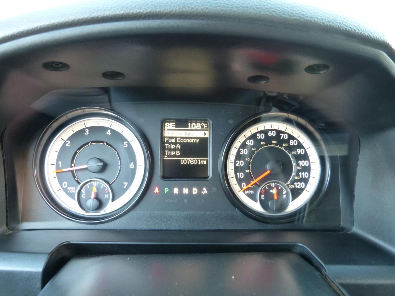 RAM 2500 Tradesman Crew Cab LWB 4WD 2016
