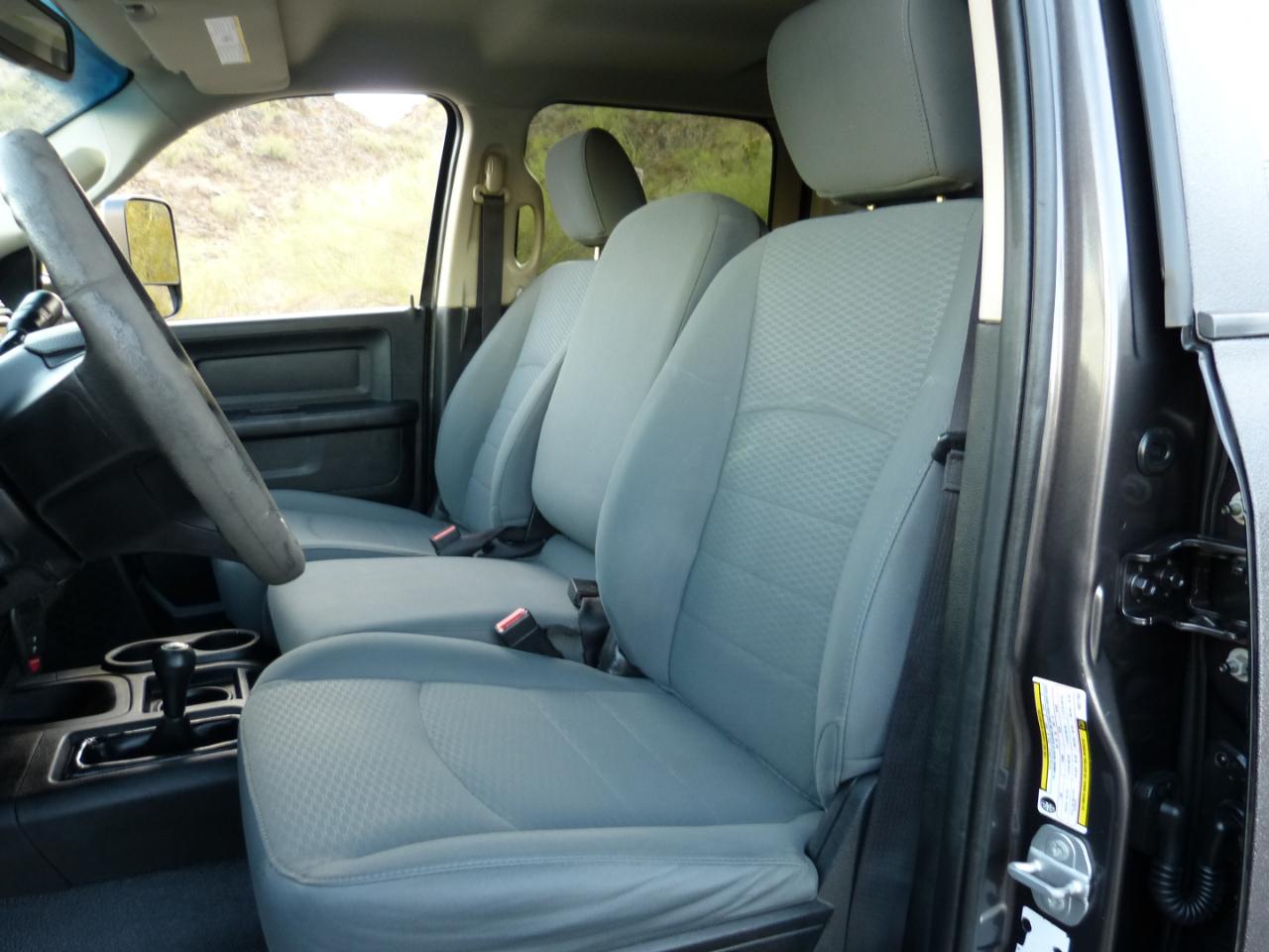 RAM 2500 Tradesman Crew Cab LWB 4WD 2016