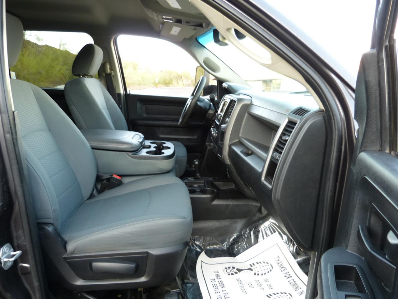RAM 2500 Tradesman Crew Cab LWB 4WD 2016