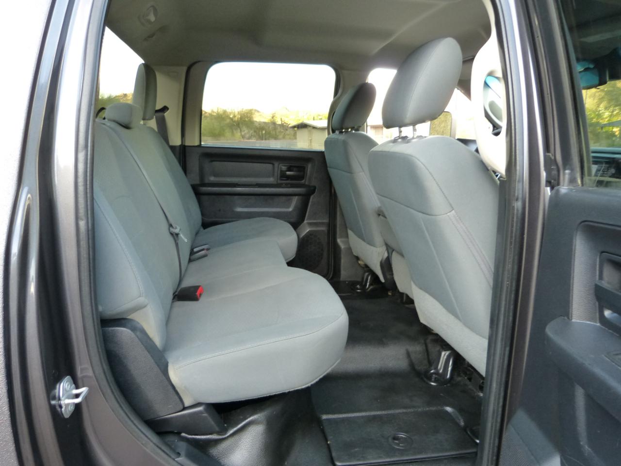 RAM 2500 Tradesman Crew Cab LWB 4WD 2016