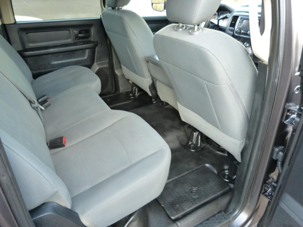 RAM 2500 Tradesman Crew Cab LWB 4WD 2016