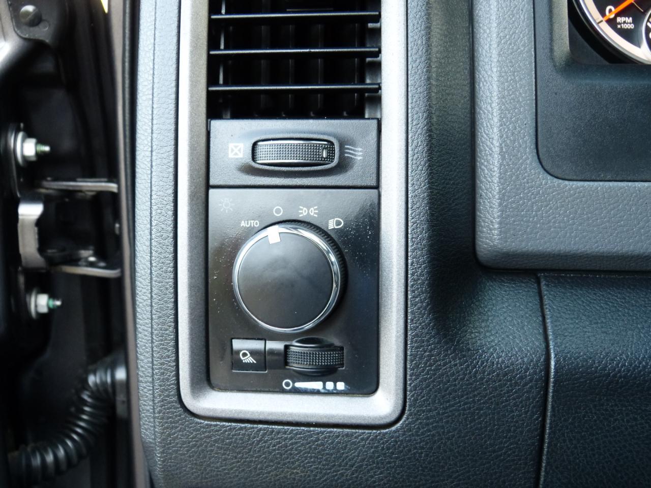 RAM 2500 Tradesman Crew Cab LWB 4WD 2016
