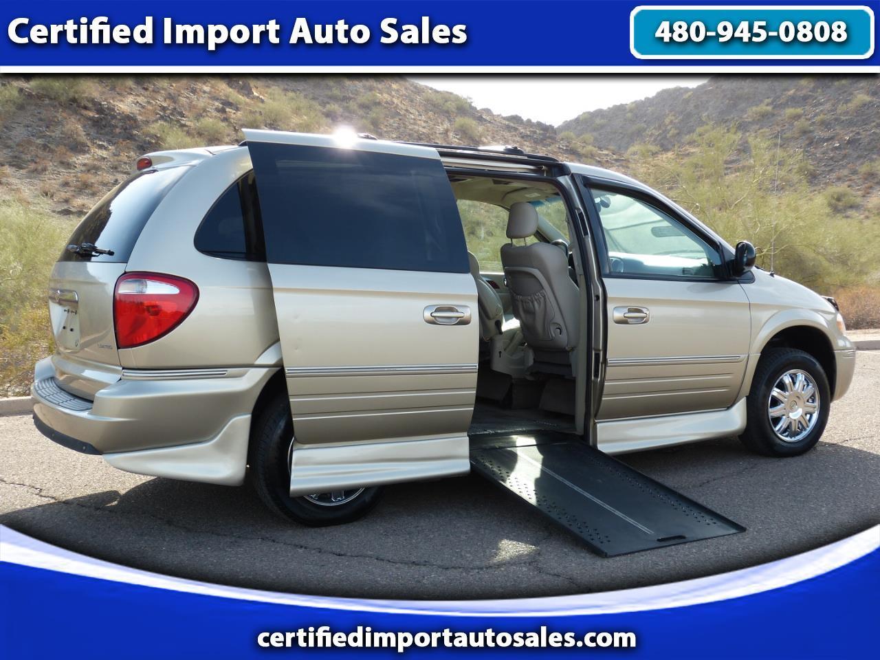 2007 Chrysler Town & Country Wheelchair Handicap