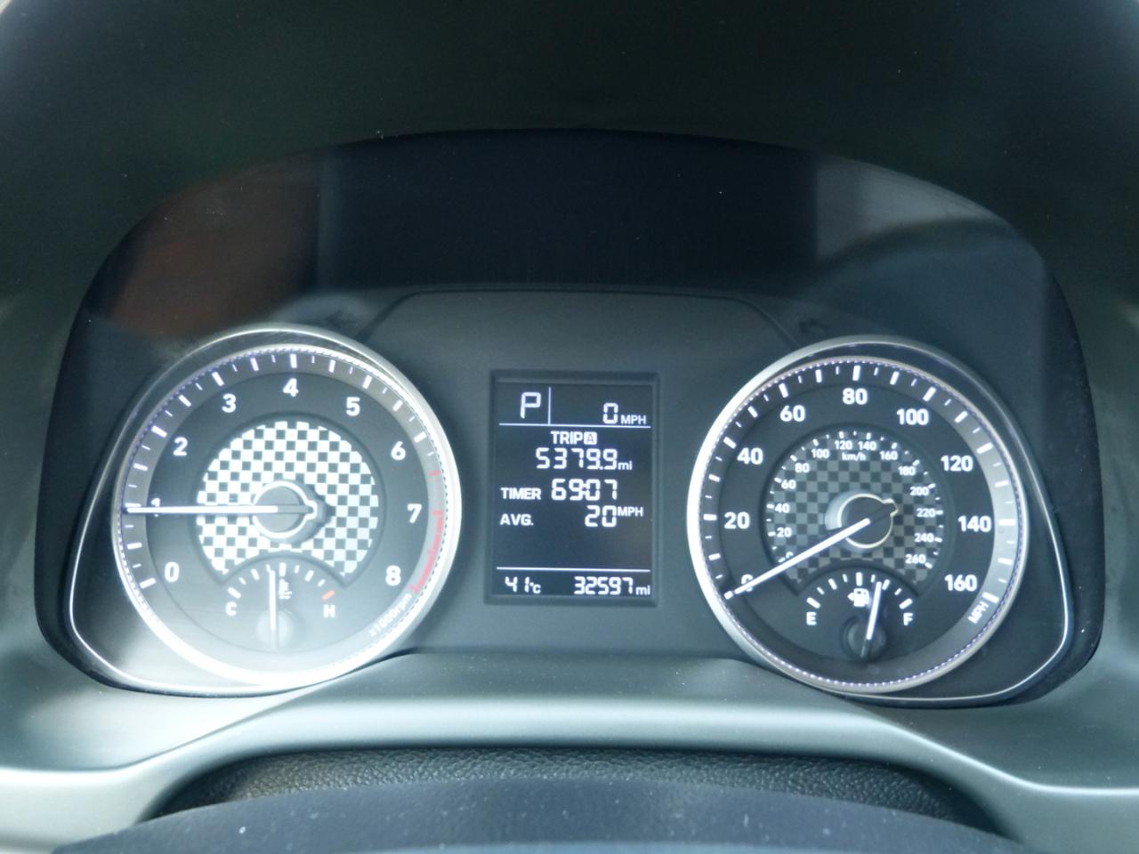 Hyundai Elantra SE 6AT 2019