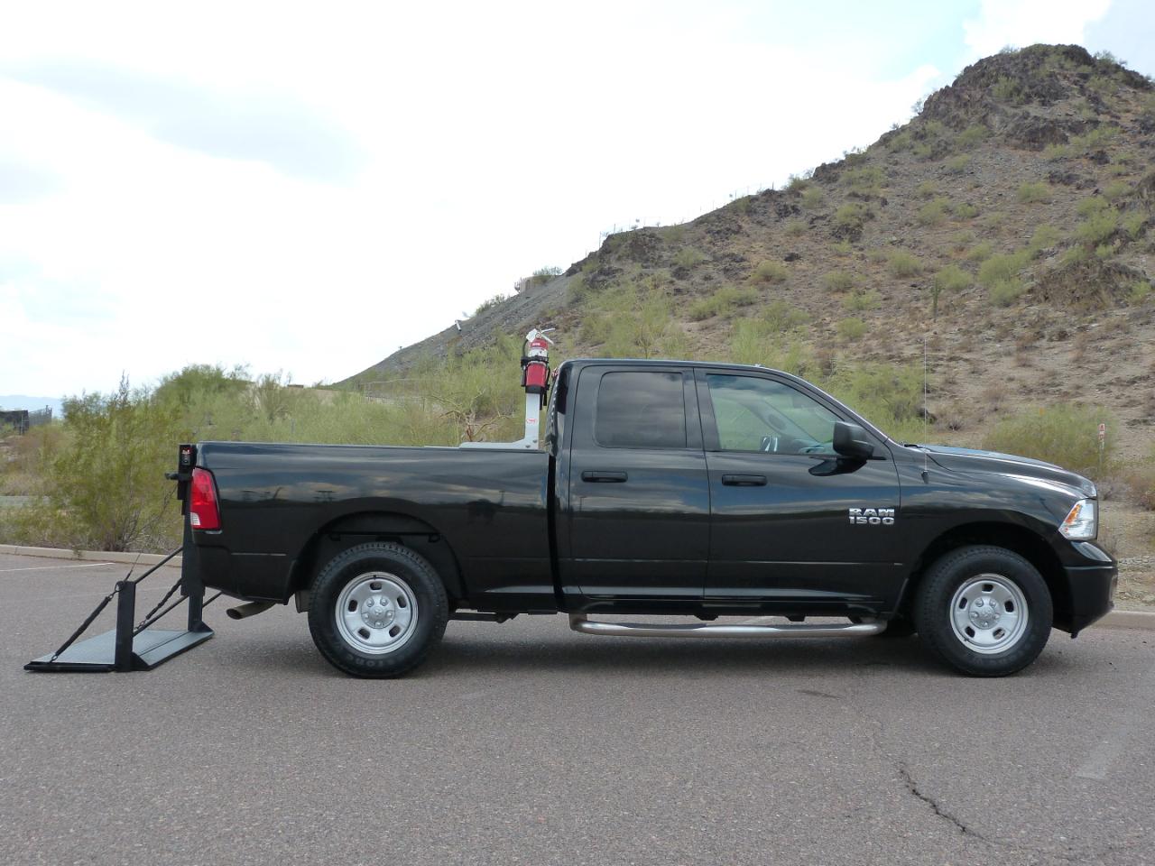 RAM 1500 Tradesman Quad Cab 4WD 2016