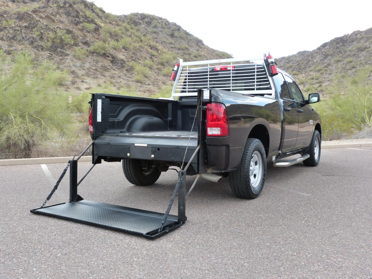 RAM 1500 Tradesman Quad Cab 4WD 2016