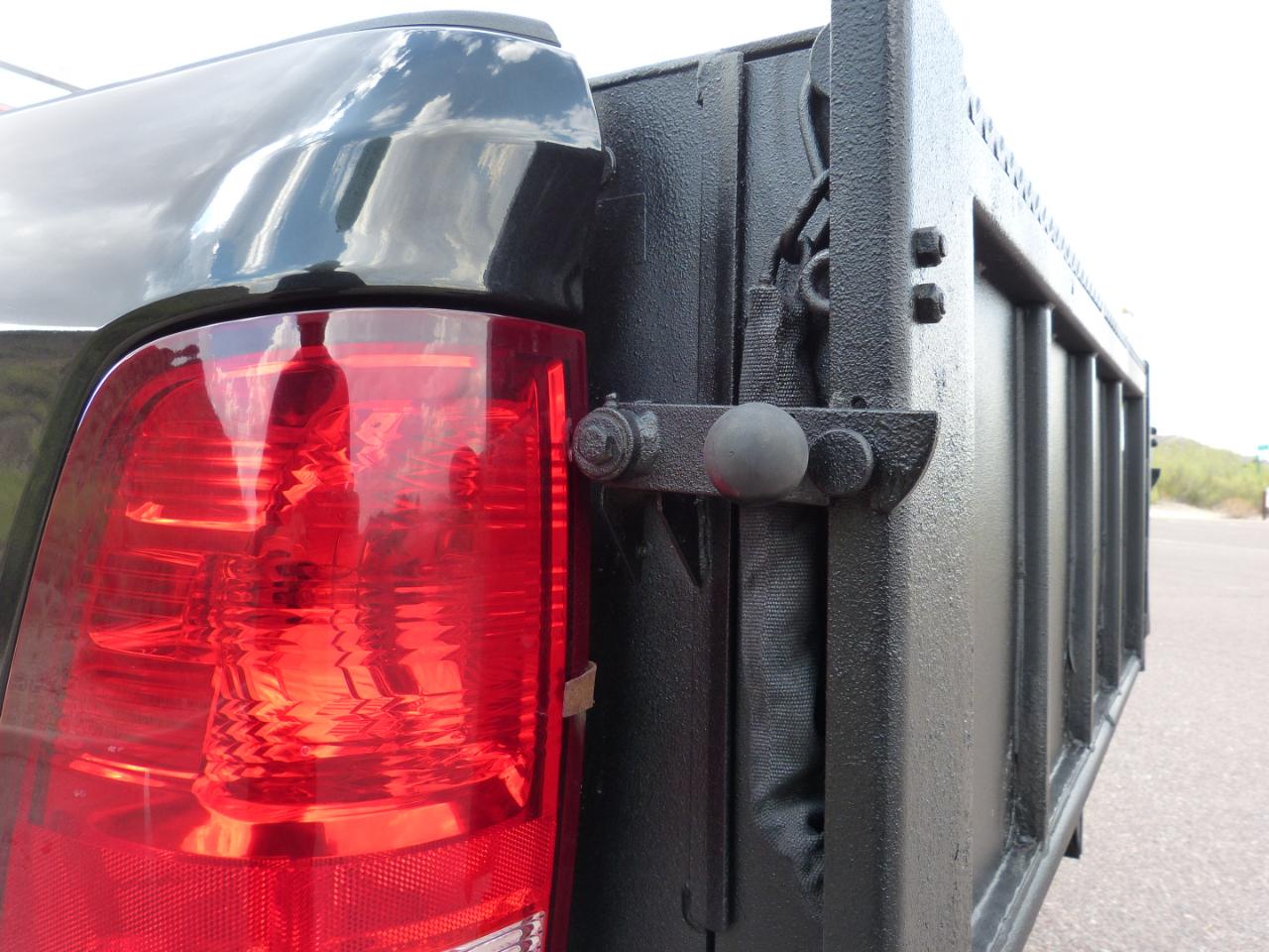 RAM 1500 Tradesman Quad Cab 4WD 2016