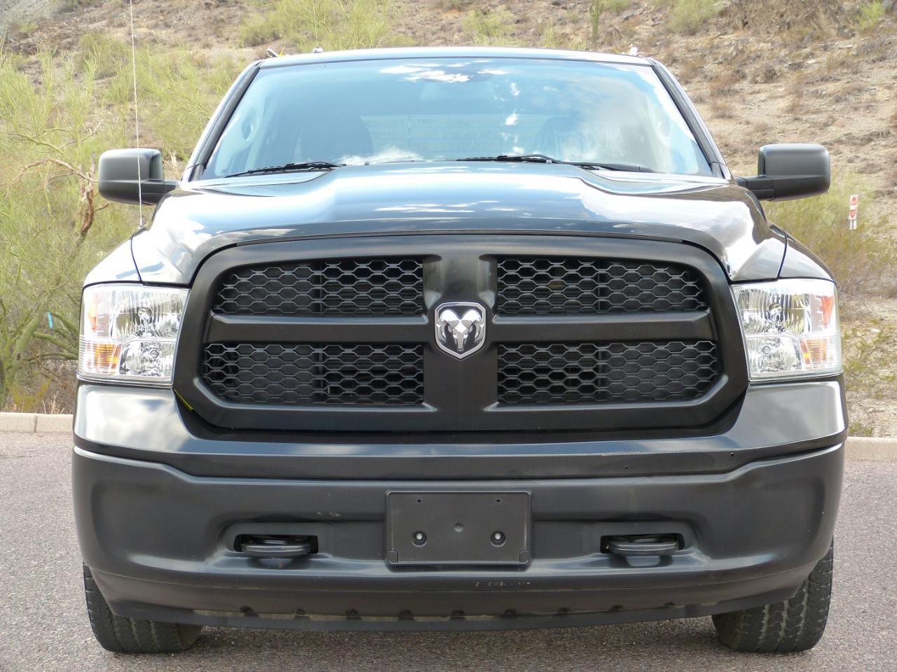 RAM 1500 Tradesman Quad Cab 4WD 2016