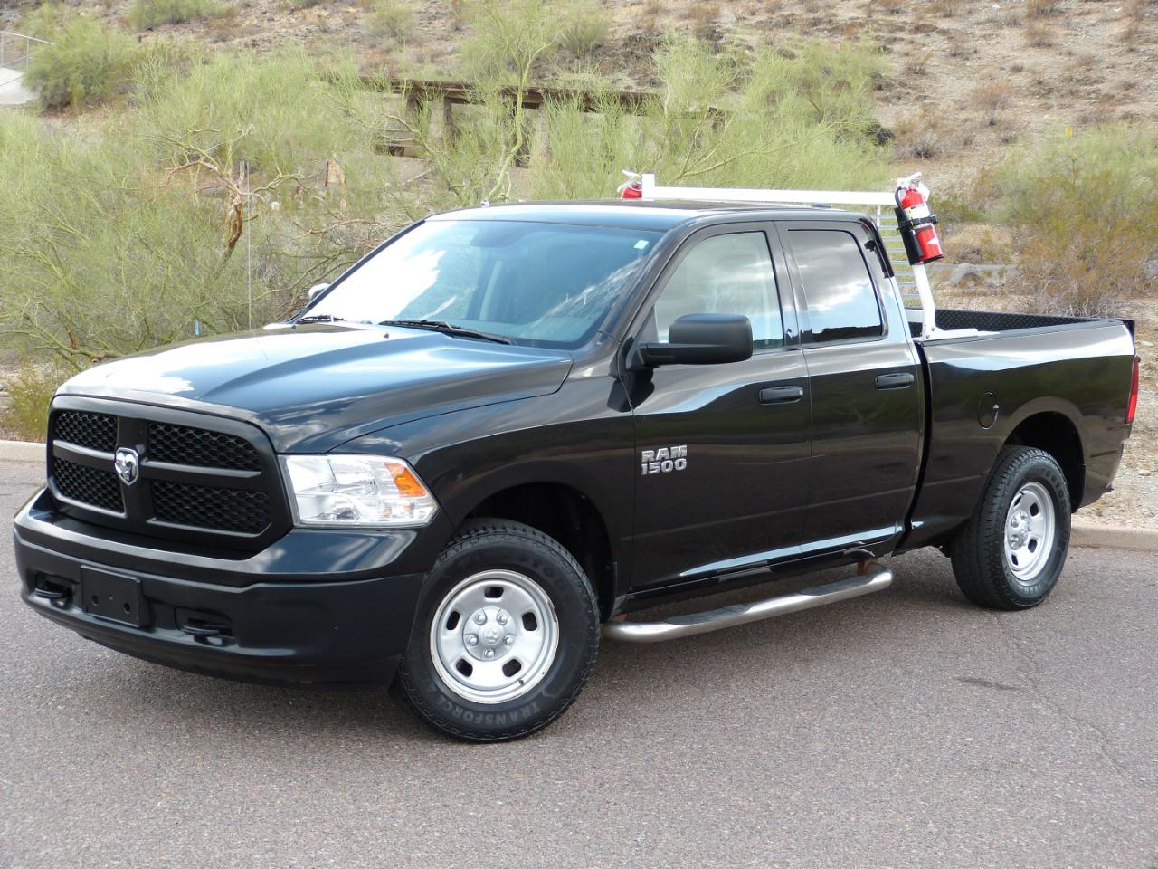 RAM 1500 Tradesman Quad Cab 4WD 2016