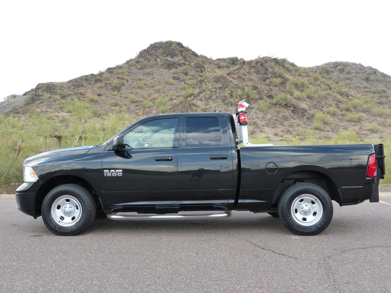 RAM 1500 Tradesman Quad Cab 4WD 2016