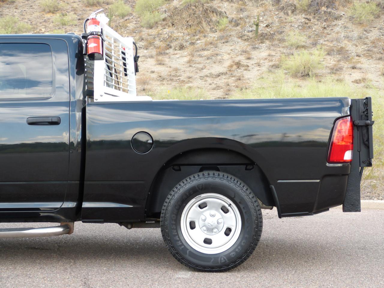 RAM 1500 Tradesman Quad Cab 4WD 2016