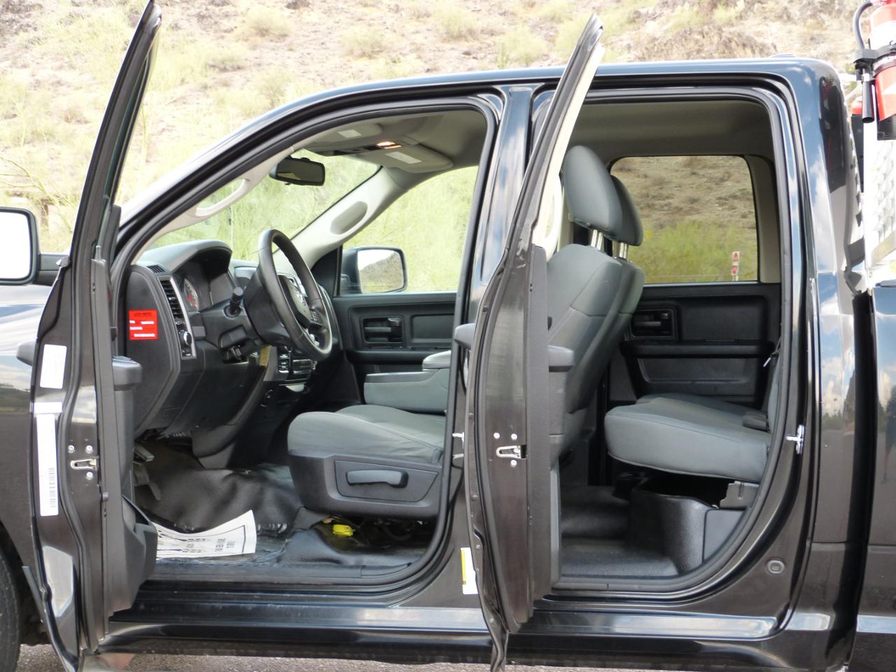 RAM 1500 Tradesman Quad Cab 4WD 2016